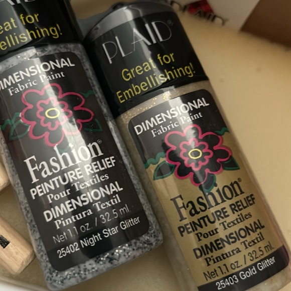 Plaid Mod Podge kit that contains most of the items you would need for projects. - Picture 6 of 13